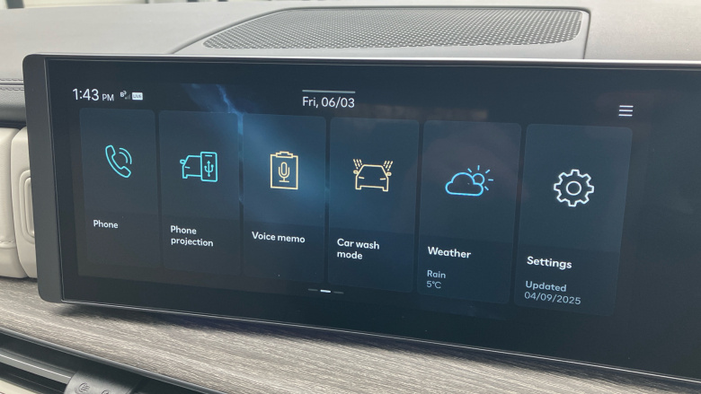 Hyundai SANTA FE 1.6 TGDi Plug-in Hybrid Ultimate 5dr 4WD Auto Estate